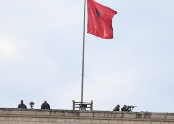 FOTOLAJM/ Zelensky në Tiranë, ja kush janë snajperistët që mbrojnë Presidentin e Ukrainës