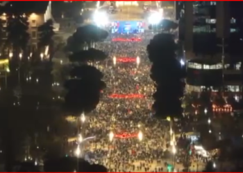 Pamjet nga ajri, ja pjesëmarrja në kulmin e protestës së Rithemelimit (VIDEO)