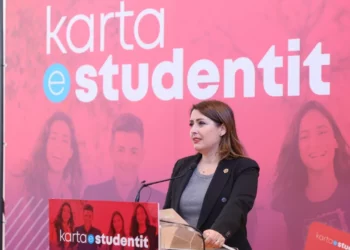 Manastirliu firmos marrëveshjen me Bashkinë e Korçës për Kartën e Studentit