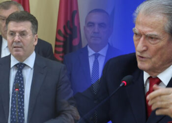 “Nuk shkrihemi me Ballat dhe bravat”, dorëzohet Berisha, Rithemelimi takon aleatët për Federatën, zbardhet platforma