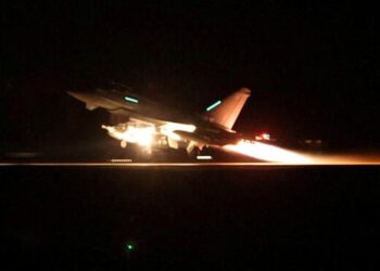Lufta në shumë fronte në Lindjen e Mesme/ Sulmohet anija amerikane, SHBA rrëzon 10 dronë të Jemenit