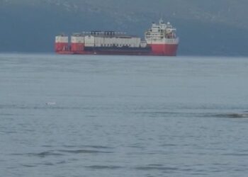 KESH hap tenderin për 4 mijë tonë naftë për vënien në punë të TEC-ve lundruese