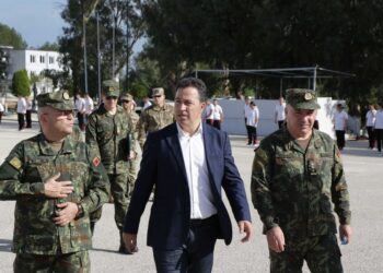 A do të rikthehet shërbimi i detyruar ushtarak? Peleshi zbulon nismën më të re