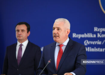 “Ministri i Brendshëm i Kosovës, non-grata nga SHBA”. Gazetari: Në listë edhe këshilltarja nga Shqipëria e Albin Kurtit