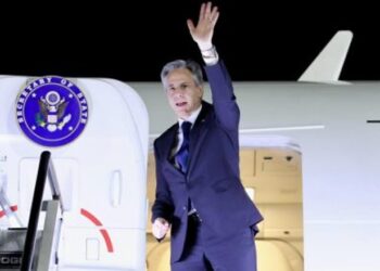 FOTO-LAJM/ ‘Mirupafshim Shqipëri’, momenti kur Blinken largohet nga aeroporti ‘Nënë Tereza’