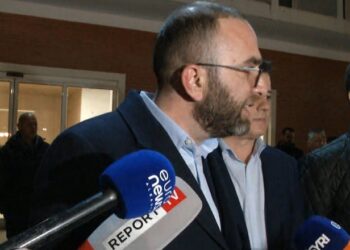 “Reagimi qytetar do vazhdojë”/ Bardhi thumbon Bashën: S’ka më dyshim kush përfaqëson PD-në! Gjykata të na japë vulën e partisë