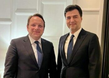 Basha takon Varhelyi-n: Prioritet, Reforma Zgjedhore dhe lufta kundër korrupsionit