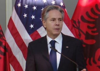 Blinken: I lumtur të jem në Tiranë, mikpritje e mrekullueshme në vendin e shqiponjave