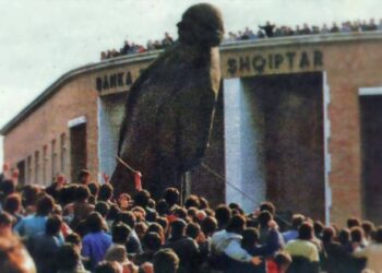 Paradokse historike – 20 shkurti si simbol dhe si karikaturë
