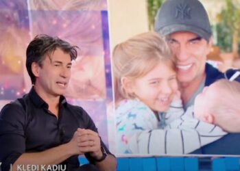 VIDEO/ Kledi Kadiu rikthehet të flasë për sëmundjen e të birit: Ai është luftëtar si unë