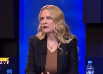 Deputetja Doda kundër strategjisë së Berishës: Muskujt nuk të çojnë askund. Të përdoren mjete të tjera politike si greva dhe…!