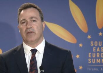 Ministri i Mbrojtjes thirrje investitorëve shqiptarë: Hidhni sytë nga biznesi i sigurisë dhe mbrojtjes! Industria ushtarake…!