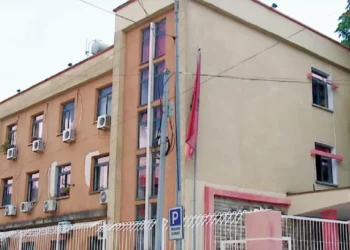 EMRAT/ Prokuroria sekuestron pasuritë e dy personave të dënuar në Itali për prostitucion e trafik droge