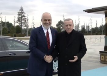 Pas vizitës në Mauzoleumin “Ataturk’, Rama takohet me Erdogan, pritet me ceremoni zyrtare