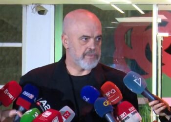 Shkollat e Gylenit? Rama: Do të mbyllen të kujtdoqofshin nëse nuk janë në përputhje me ligjin