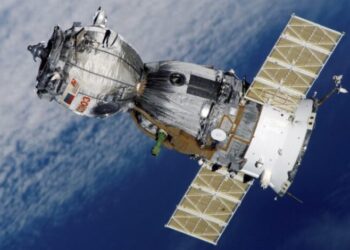 Rrezik përplasjeje, NASA: Anija kozmike amerikane dhe sateliti rus janë shumë afër