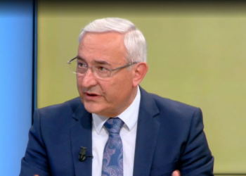 Spiro Brumbulli thirrje për kujdes me llogaritë bankare: Problemi me hakerimet s’është vetëm institucional!