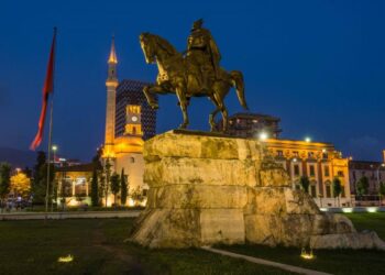 104 vjetori i Tiranës kryeqytet: Akset ku do kufizohet qarkullimi i mjeteve, bashkia harton një sërë aktivitetesh