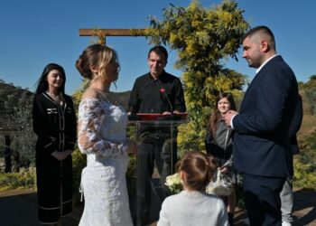 Shën Valentini në Tiranë me një celebrim n’Liqen, Veliaj: Kur punët bëhen me dashuri, qyteti ecën përpara