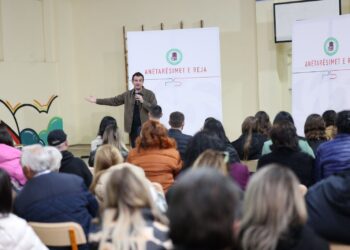 100 anëtarësime të reja në PS në Njësinë 1, Veliaj: Jemi e vetmja skuadër që u jep mundësi të rinjve