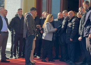 U përjashtua 10 ditë nga Kuvendi/ Vokshi: Në bazë të rregullores unë duhet të isha në sallë, kam ankimuar vendimin