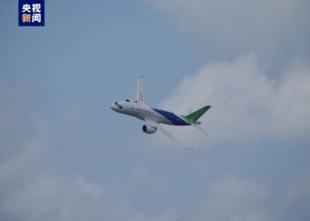 Avionët “C919” dhe “ARJ21” nisin turneun e fluturimit në Azinë Juglindore