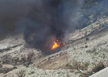 Aksidenti/ Makina bie në humnerë pranë tunelit të Skërficës, shpërthen në flakë, dyshohet se brenda ka një person