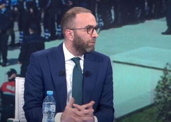 “Reagimi qytetar s’komandohet”/ Bardhi zbulon skenarin e protestës: Nëse shqiptarët vendosin të përballen, ne do jemi në krye…!