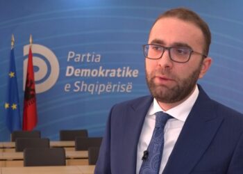 Mbledhje grupi për herë të parë pas 2 vitesh në selinë e PD-së, Bardhi: Jemi të bashkuar me mendime të ndryshme