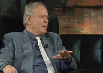 “Më quajtën modernist”, Bashkim Alibali tregon se si e larguan nga muzika e lehtë për të kënduar muzikë popullore