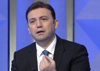 Osmani akuza të drejtpërdrejta Albin Kurtit: Po tenton të ndërhyjë në zgjedhjet në RMV