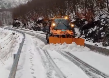 VIDEO / Reshje dëbore në Bogë-Theth, ARRSH: Ja si paraqitet kalueshmëria në rrugë