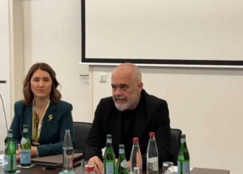 Rama takim me shqiptarë në Luksemburg: Vota e emigrantëve nuk është çështje dëshirash