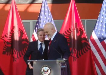 Rama me Blinken tek Piramida: Kam lajme të mira! Diktatori po rrotullohet në varr sot!