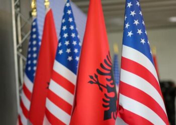 Rritet besimi/ Marrëdhëniet Shqipëri-SHBA, pas sigurisë e drejtësisë, shtetet po shtojnë dhe bashkëpunimin ekonomik