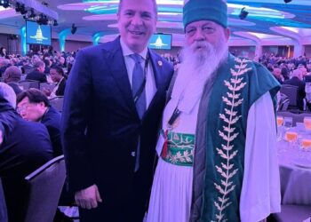 PD nuk i bëri punë foto me Trump, këta venë deri në Amerikë për të dalë në foto me Gjiknurin, Majkon e… Baba Mondin
