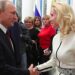 FOTO/ Putin lë të dashurën gjimnaste për bionden aristokrate të njohur si ‘Barbie’