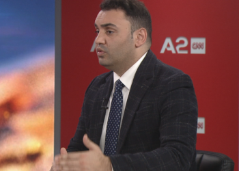VIDEO/ SPAK po e shënon? Këlliçi: Aksioni opozitar? Mund të digjet dhe Parlamenti
