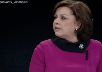 “E djathta nuk di ku ka kokën”- Pedagogia: Krerët e partive janë kthyer në “Zeusa”