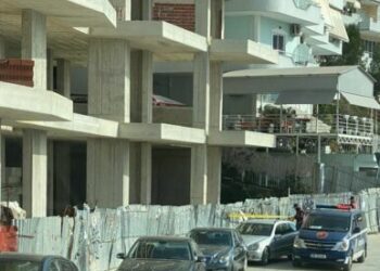Vetëdorëzohet në polici biznesmeni nga Saranda, ishte në kërkim prej dy vitesh: Ja për çfarë akuzohet 68-vjeçari