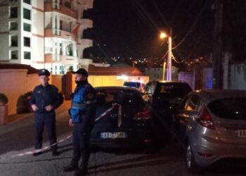 FOTOT/ Zbardhet sherri midis fqinjëve në Tiranë që degjeneroi në përdorimin e armëve. Pyeten familjarët