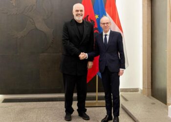 FOTOT/ Rama takim me Kryeministrin e Luksemburgut, zbardhet tema e diskutimit