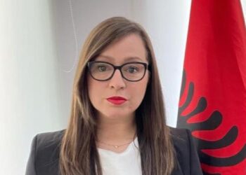 Rama, ndryshime në kabinetin qeveritar, lirohet nga detyra zv.ministrja e Arsimit