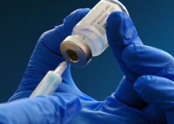 The Guardian/ Studimi në 99 milionë persona: Zbulohen dy efekte anësore të rralla nga vaksinat anti-COVID