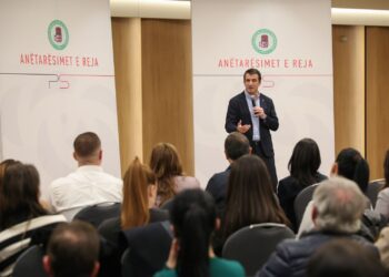 PS fushatë anëtarësimesh të reja në Njësinë 7, Veliaj: Rezultati është te kutia e votimit, jo tek ulërimat për kundërshtarin. U shërbejmë njëlloj edhe kundërshtarëve politikë