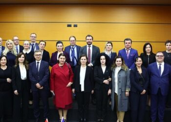 Mbështetja/ Shefja e re e ONM, takim me organet e Vetting-ut: Është me rëndësi, përmbyllja e në kohë procesit
