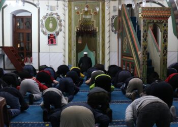 Alarmi i ekspertit të sigurisë: Në Shqipëri 600 xhami nga 880 janë jashtë kontrollit të KMSH, janë shfrytëzuar nga struktura iraniane