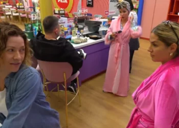 VIDEO/ “Je ordinere?”/ Kalon në ofendime debati mes Ilnisës dhe Eglës: Ik mi debile…