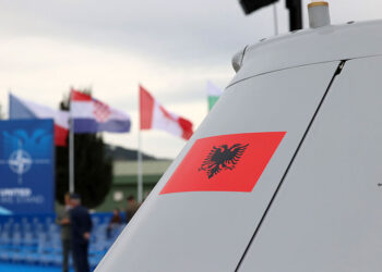 Shqipëria investon fuqishëm në ushtri, pas Kuçovës do të “ringjallë” edhe 4 baza të tjera ushtarake