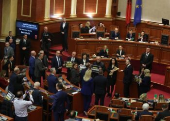 Zbardhen detajet e negociatave PS-PD për rikthimin e normalitetit në Kuvend